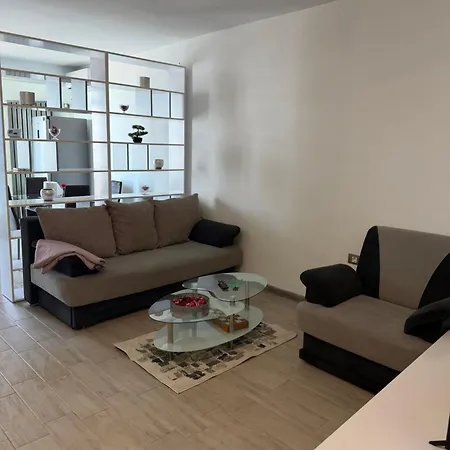 Rusy Apartament-beach Apartment *
